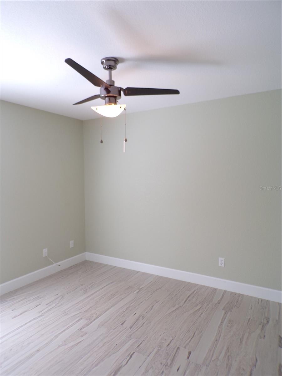 Image 27 of 41 For 4942 Ariton Road