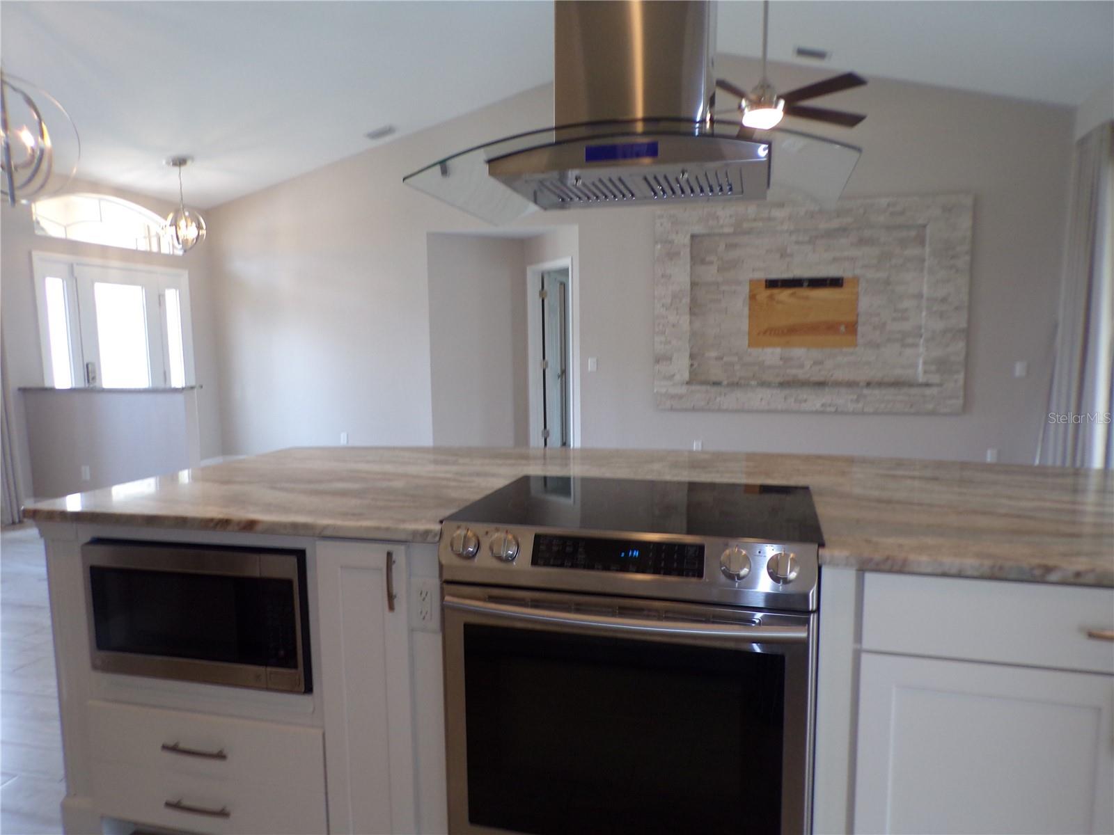 Image 35 of 41 For 4942 Ariton Road