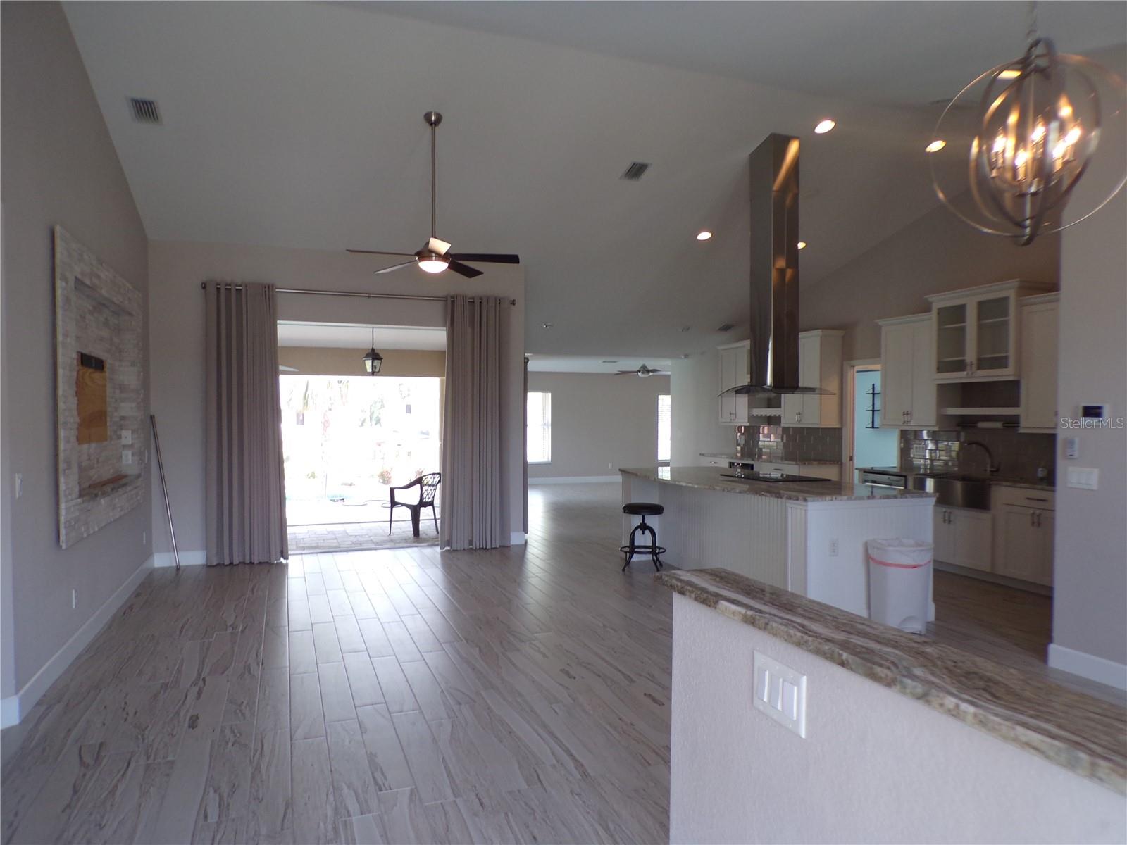 Image 5 of 41 For 4942 Ariton Road