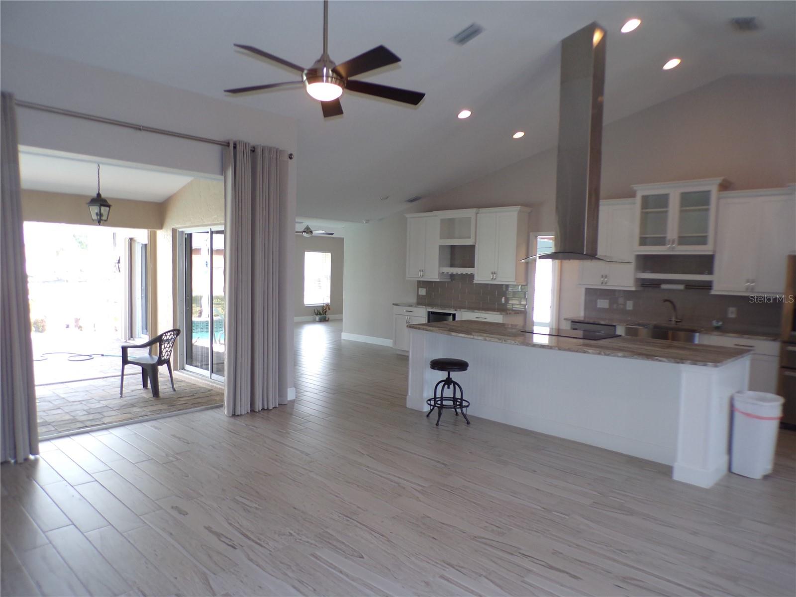 Image 8 of 41 For 4942 Ariton Road