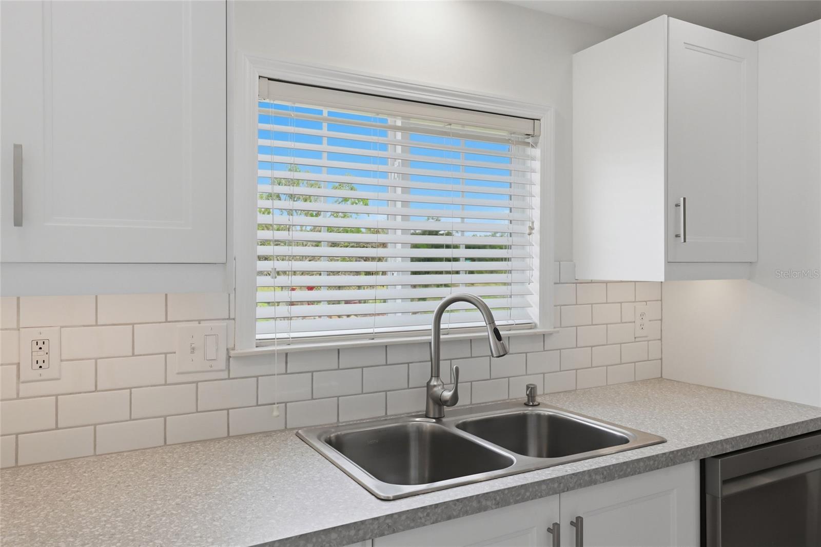 Image 10 of 41 For 29228 Edgewood Street