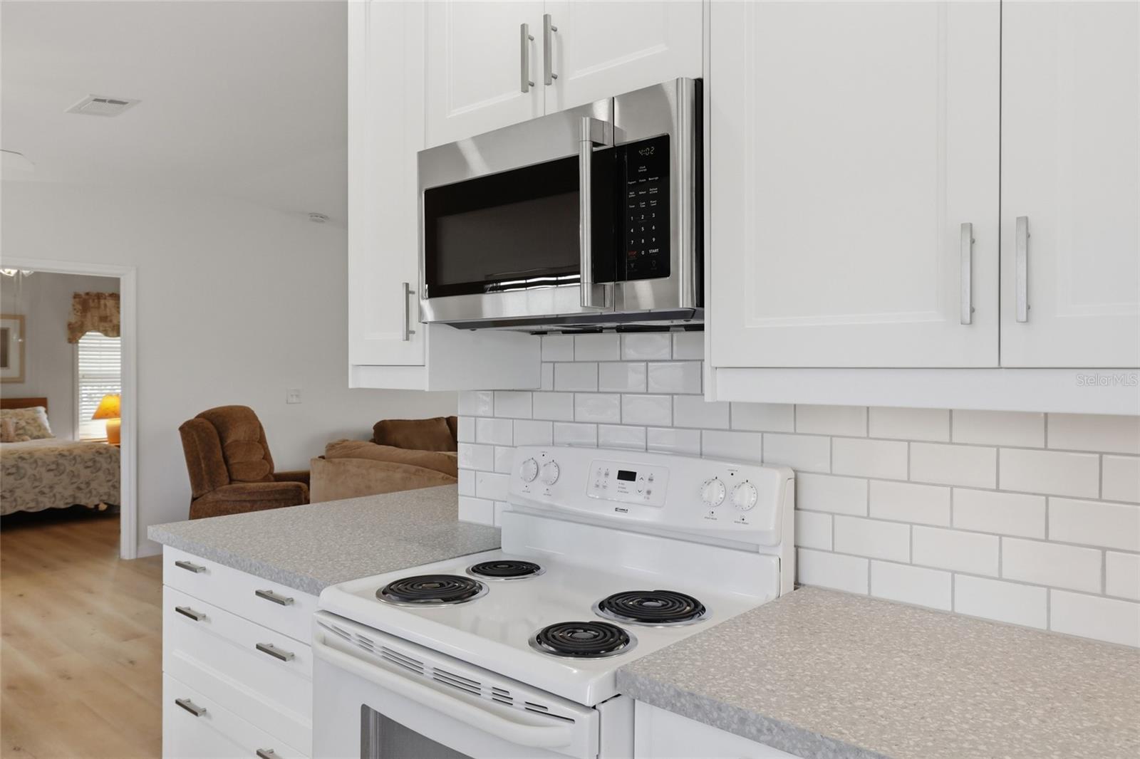 Image 11 of 41 For 29228 Edgewood Street