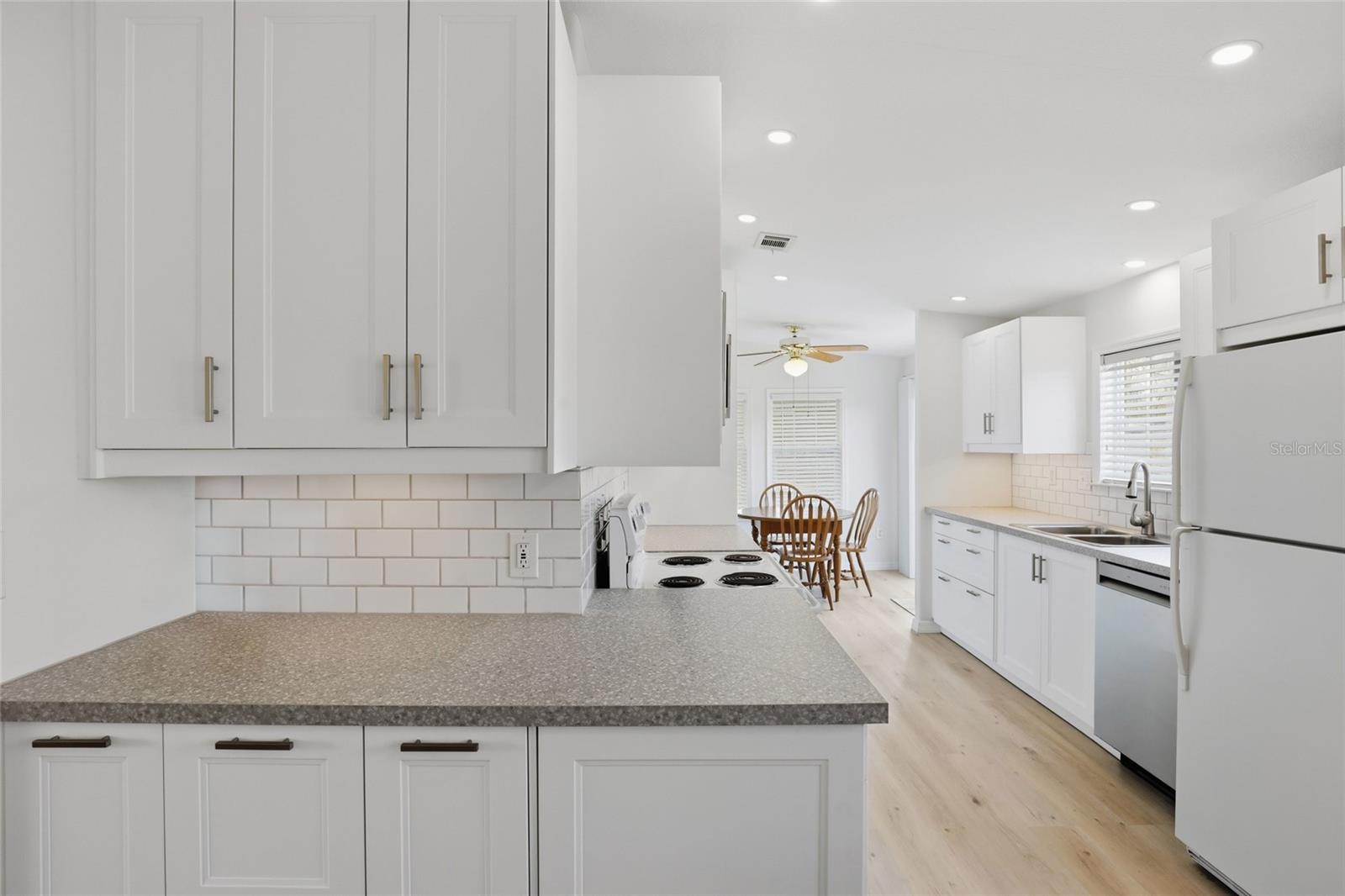 Image 13 of 41 For 29228 Edgewood Street