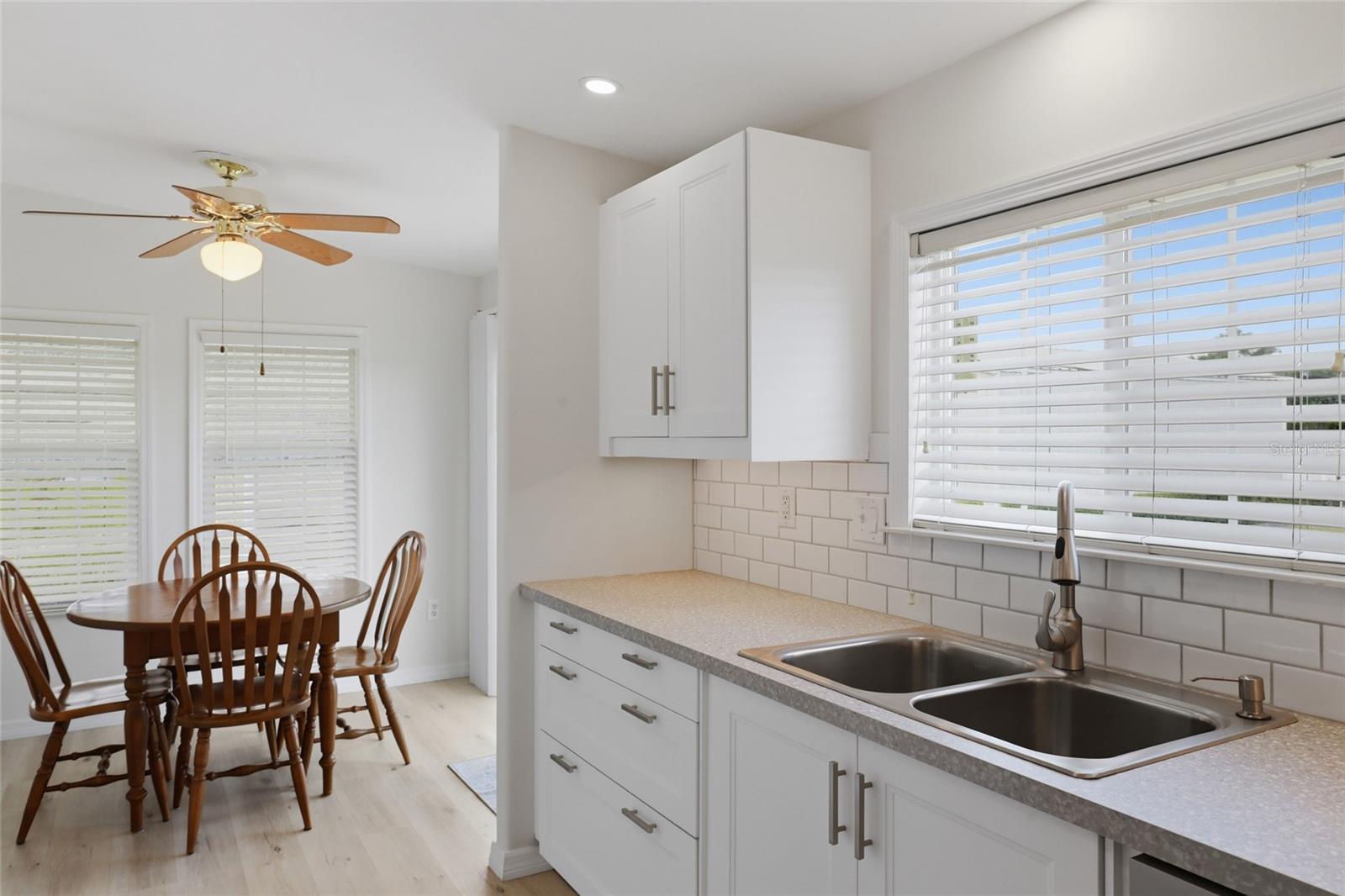 Image 14 of 41 For 29228 Edgewood Street