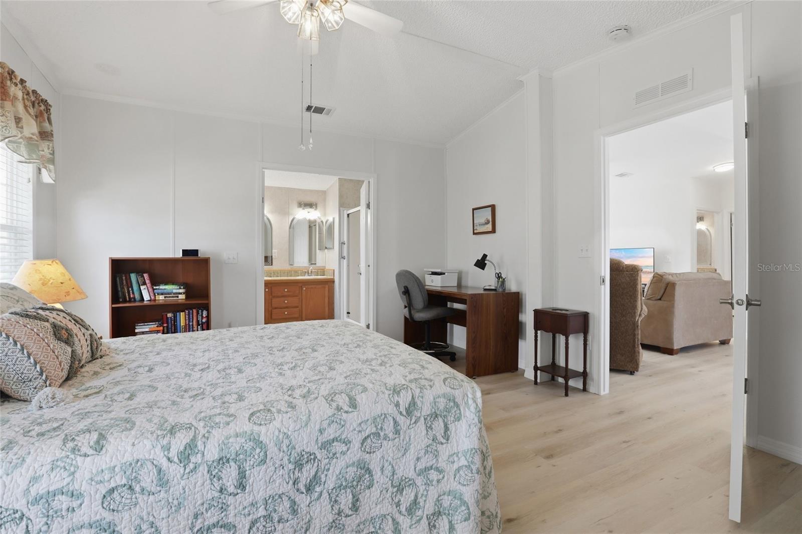 Image 21 of 41 For 29228 Edgewood Street