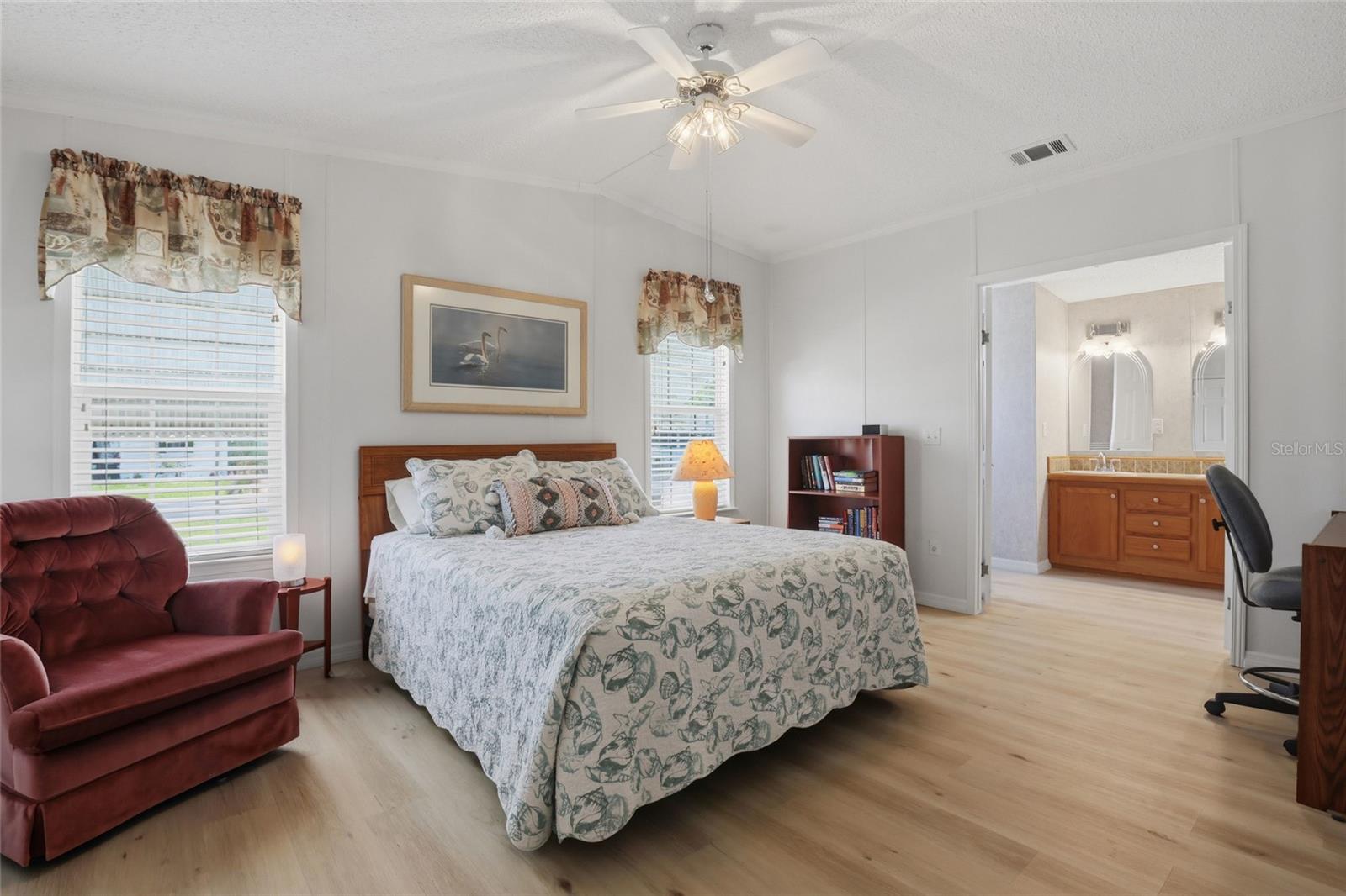 Image 23 of 41 For 29228 Edgewood Street