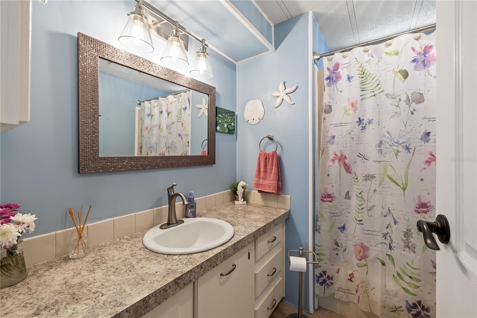 Image 12 of 27 For 809 Villa Del Sol Drive