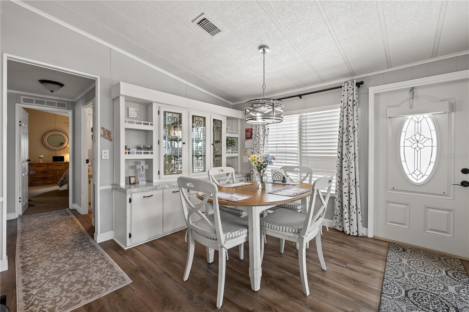 Image 6 of 27 For 809 Villa Del Sol Drive