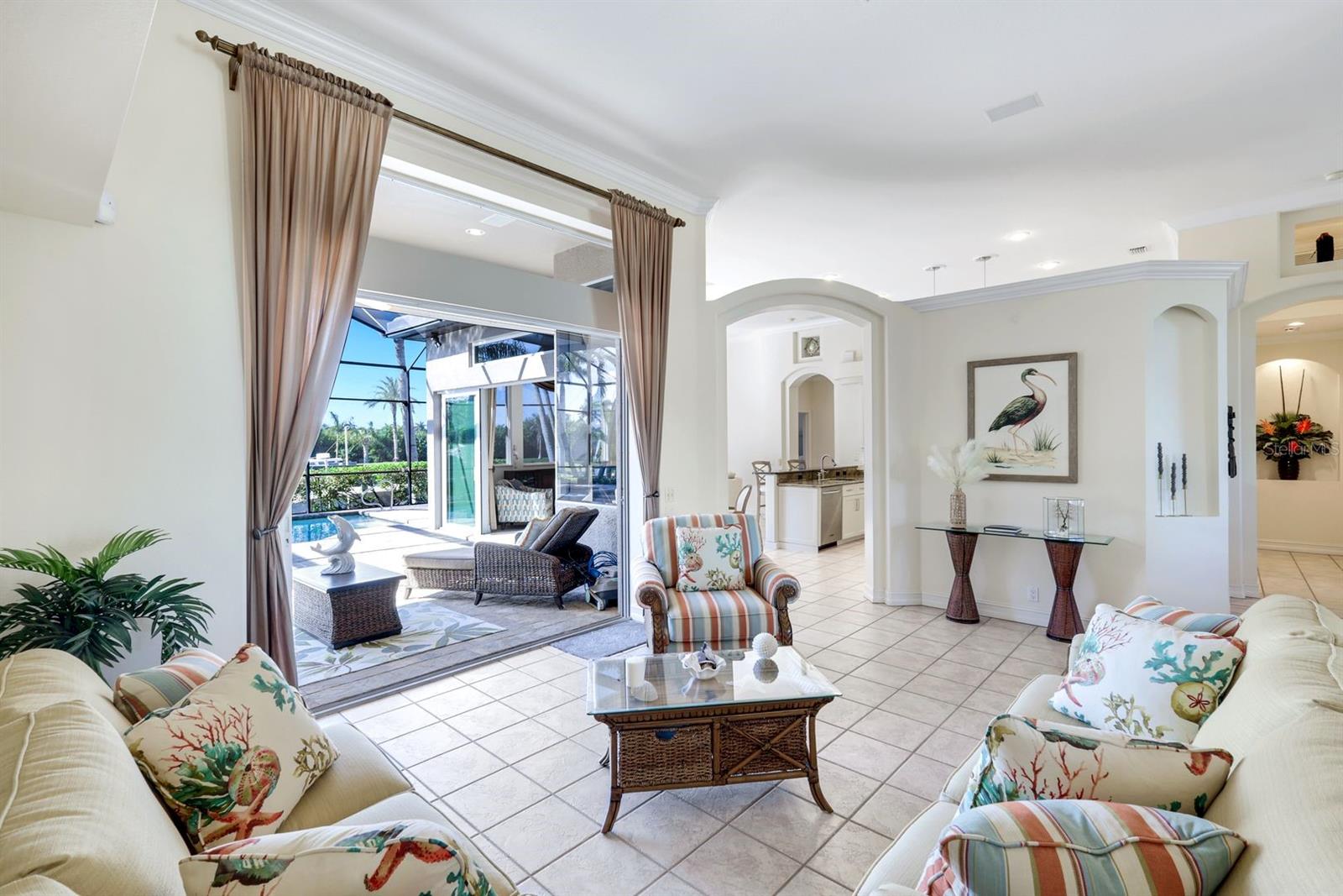 Image 12 of 55 For 2022 El Dorado Parkway W