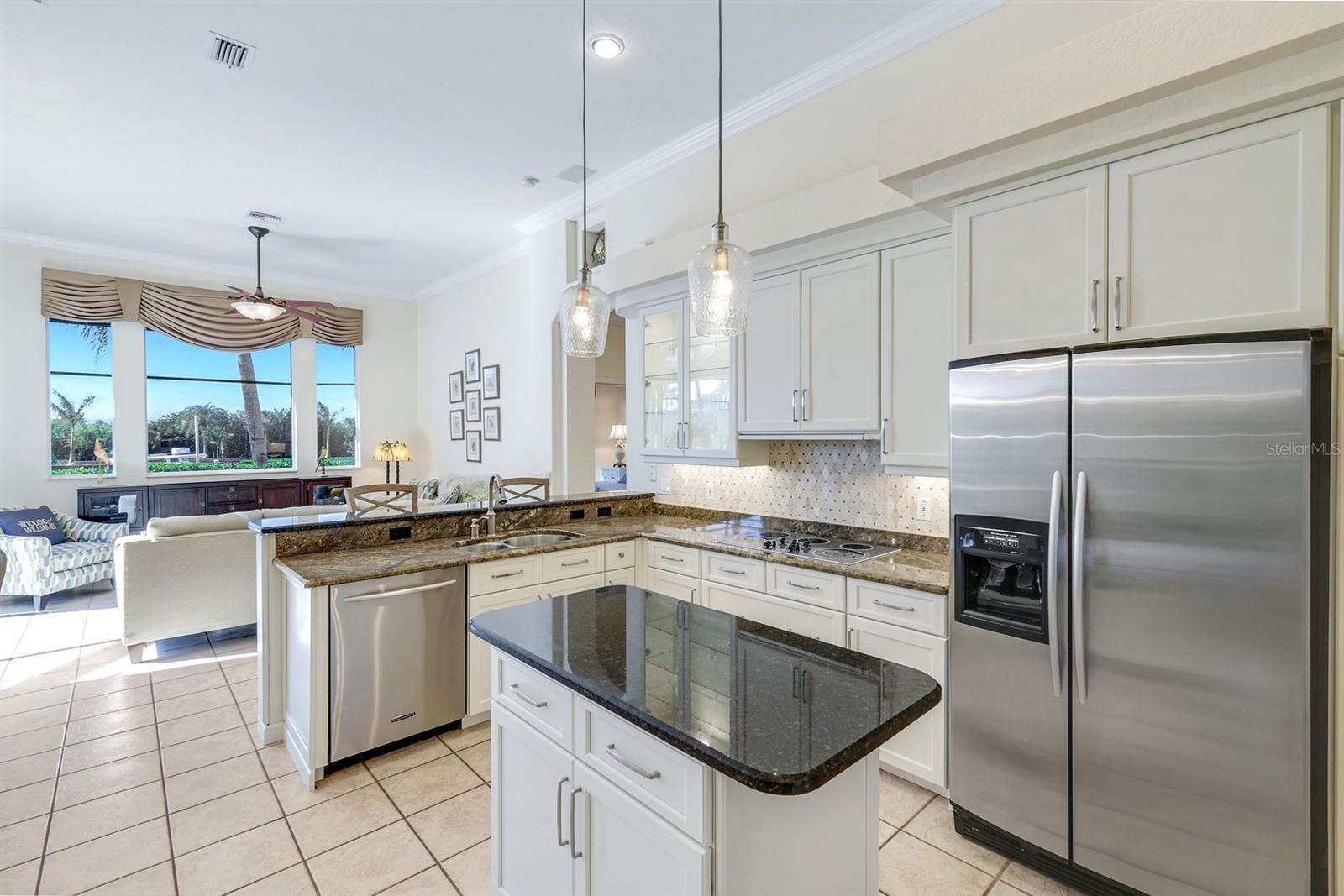 Image 18 of 55 For 2022 El Dorado Parkway W