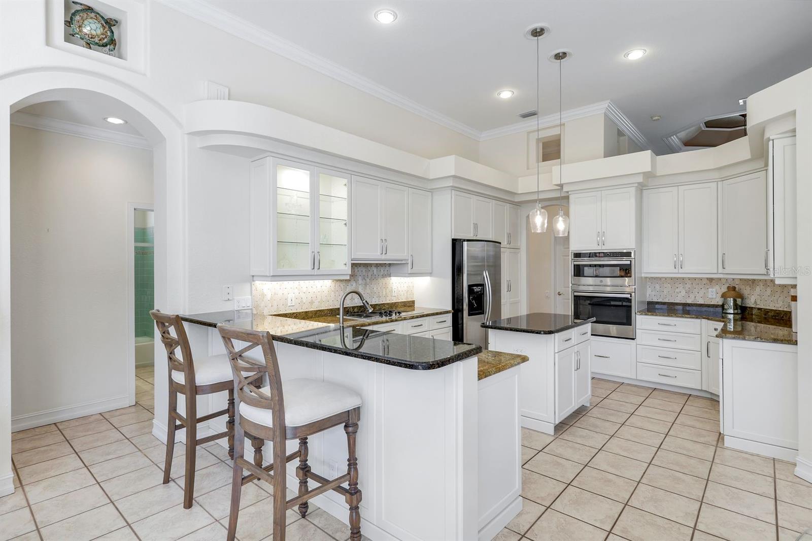 Image 20 of 55 For 2022 El Dorado Parkway W