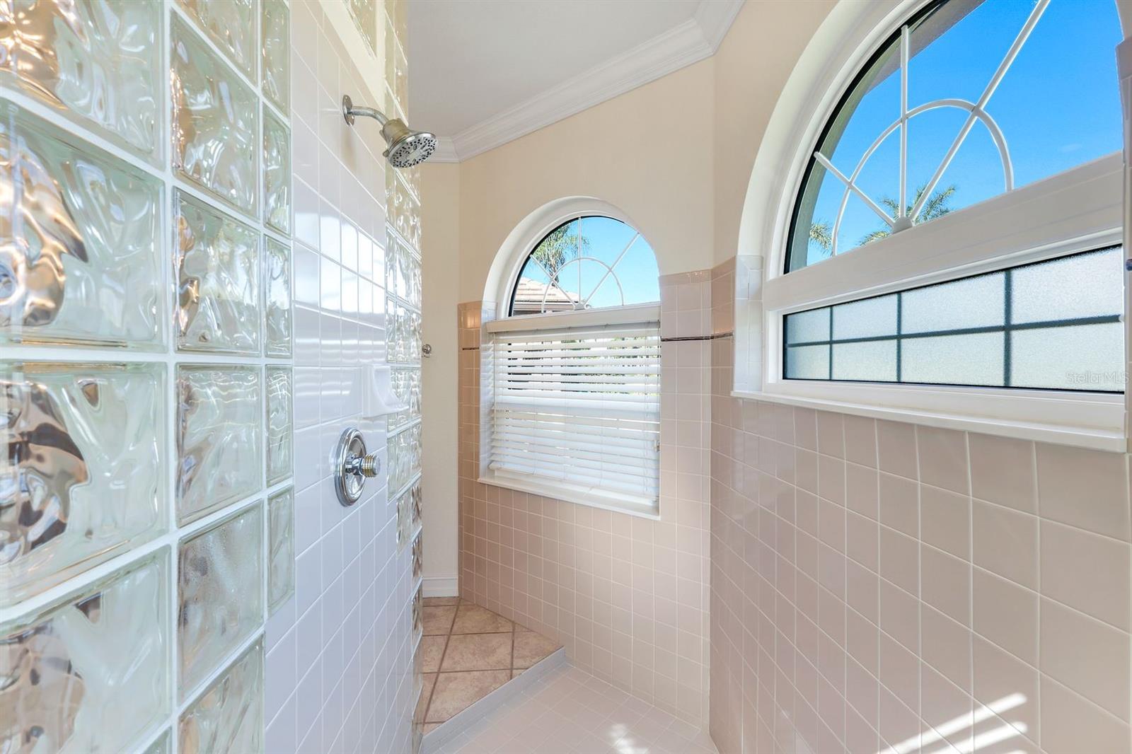 Image 30 of 55 For 2022 El Dorado Parkway W