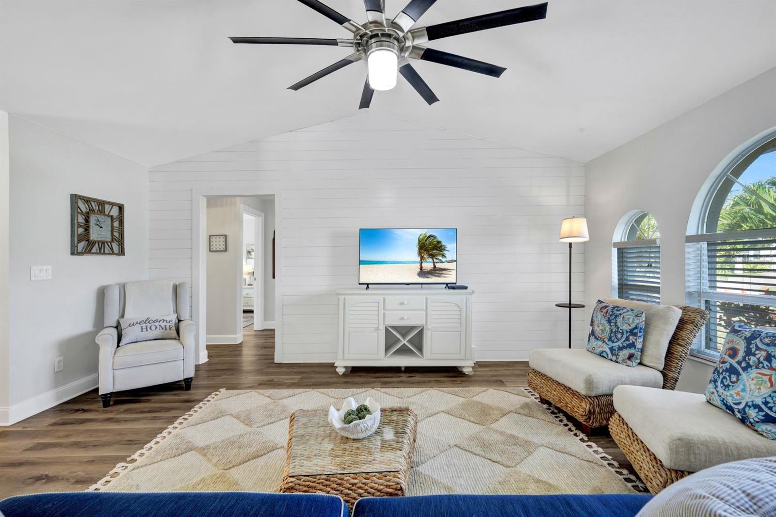 Image 5 of 35 For 2720 32nd Street