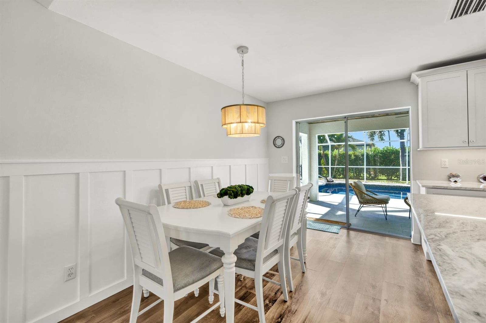 Image 8 of 35 For 2720 32nd Street