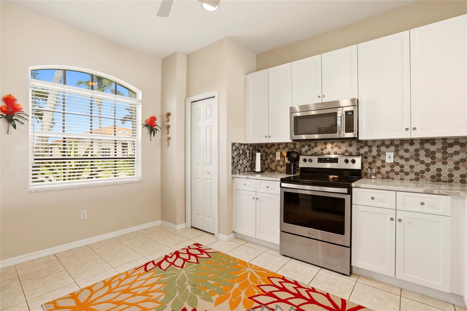 Image 12 of 50 For 11198 Lakeland Circle