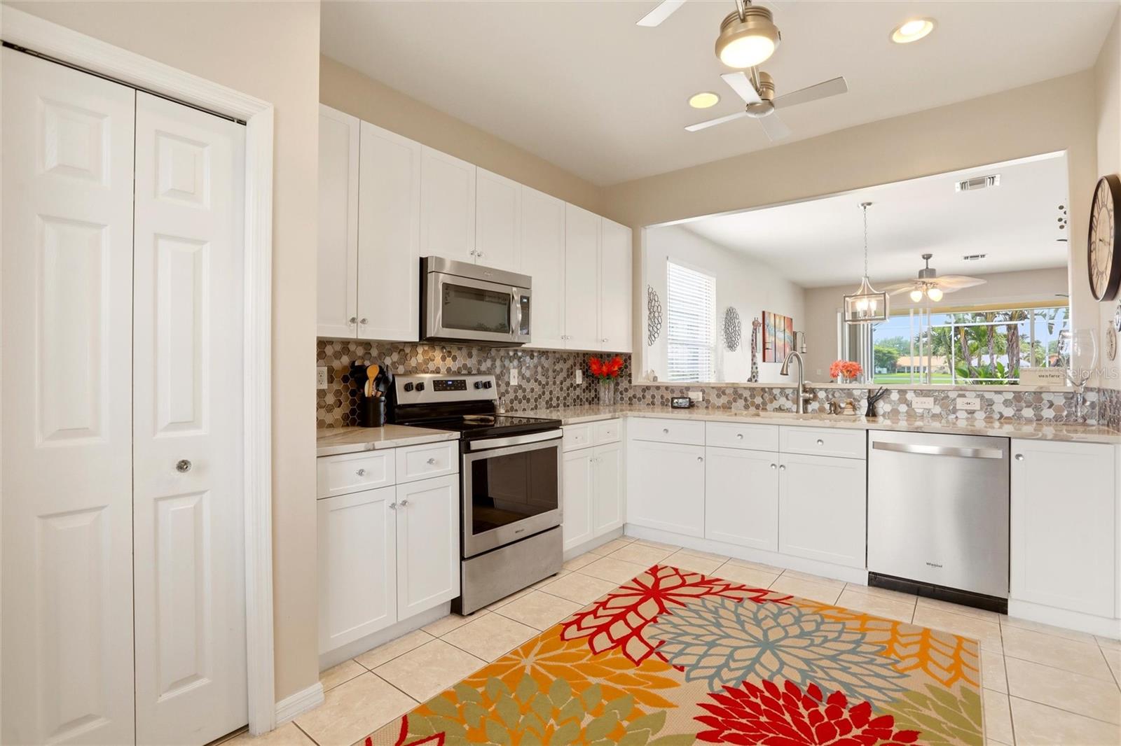 Image 13 of 50 For 11198 Lakeland Circle