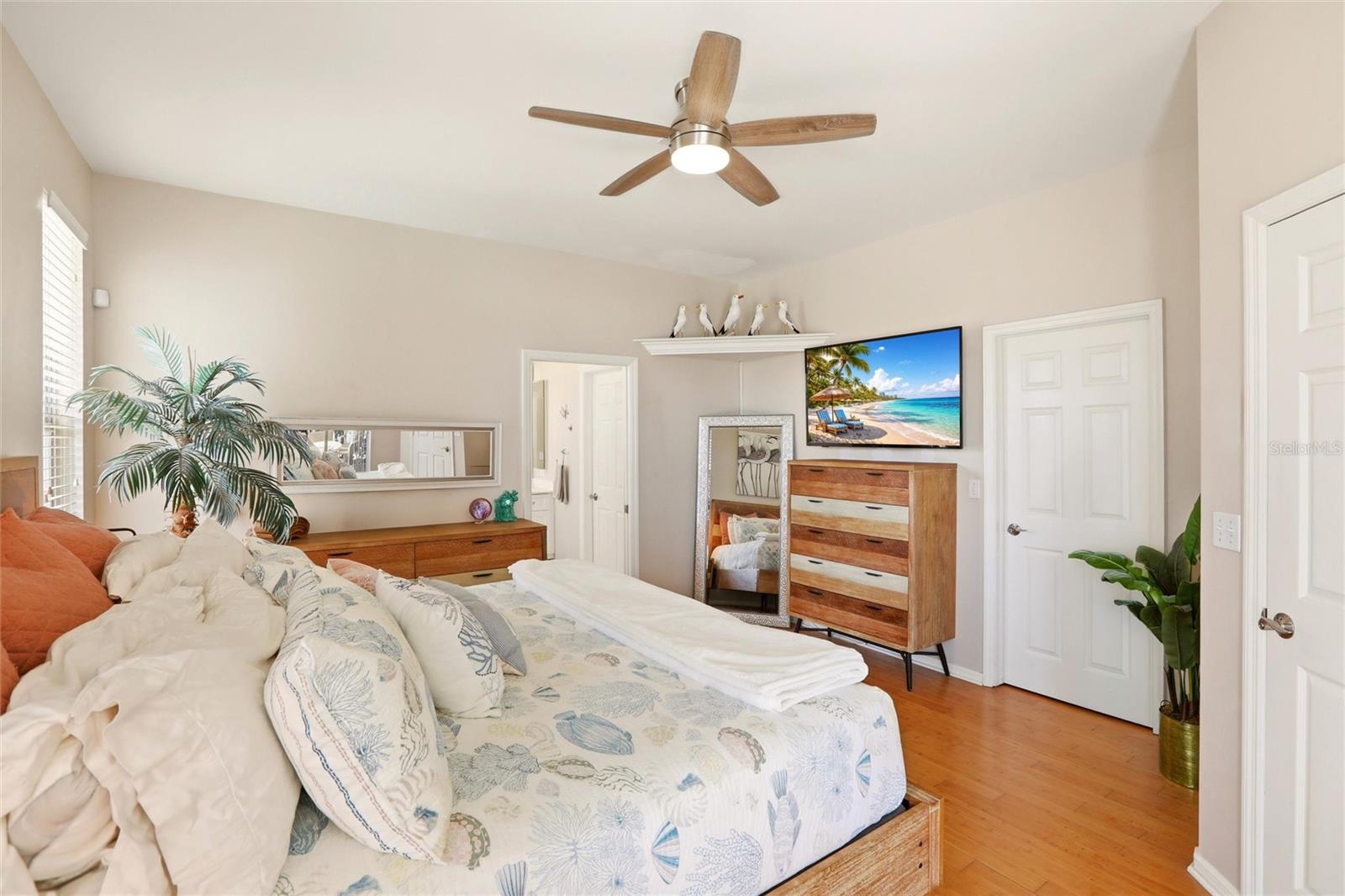 Image 22 of 50 For 11198 Lakeland Circle