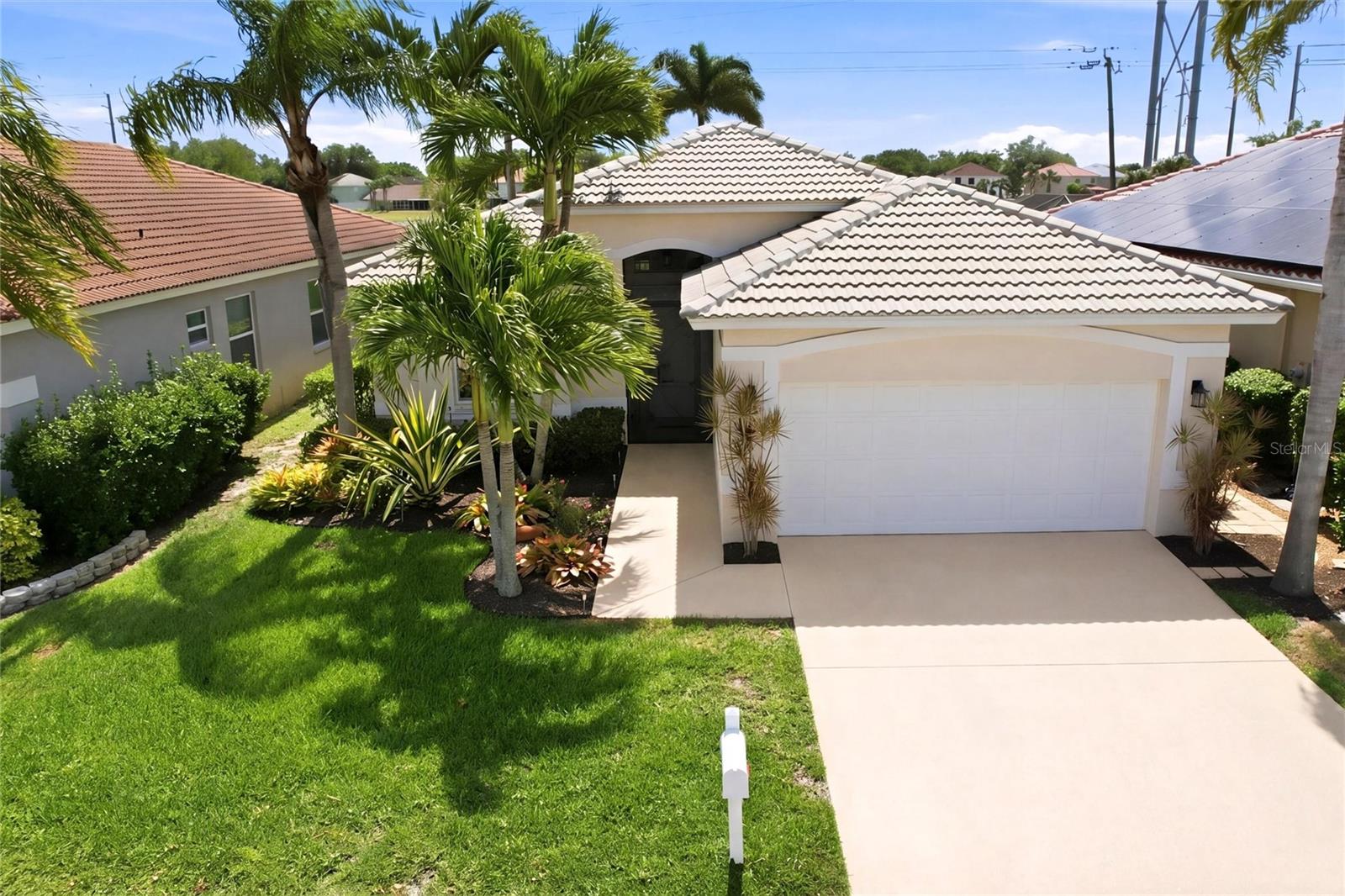 Image 3 of 50 For 11198 Lakeland Circle