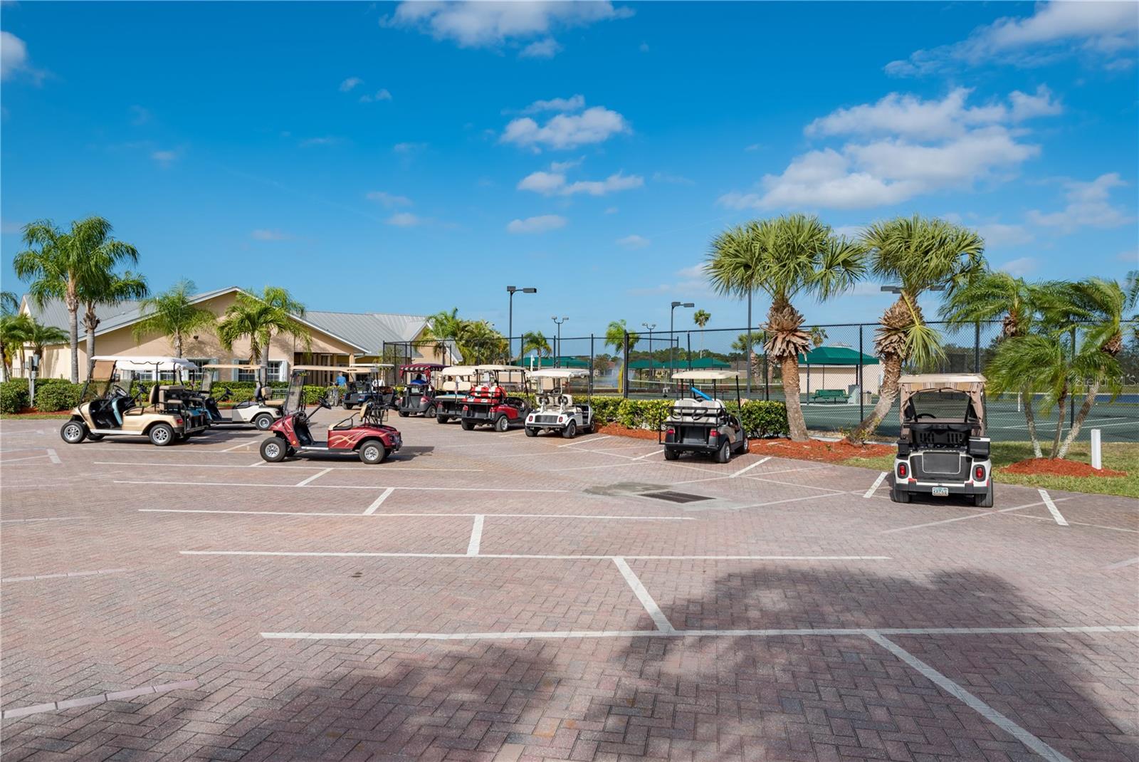 Image 27 of 29 For 1670 Royal Court