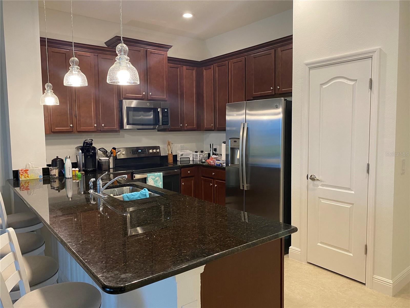 Image 4 of 29 For 1670 Royal Court