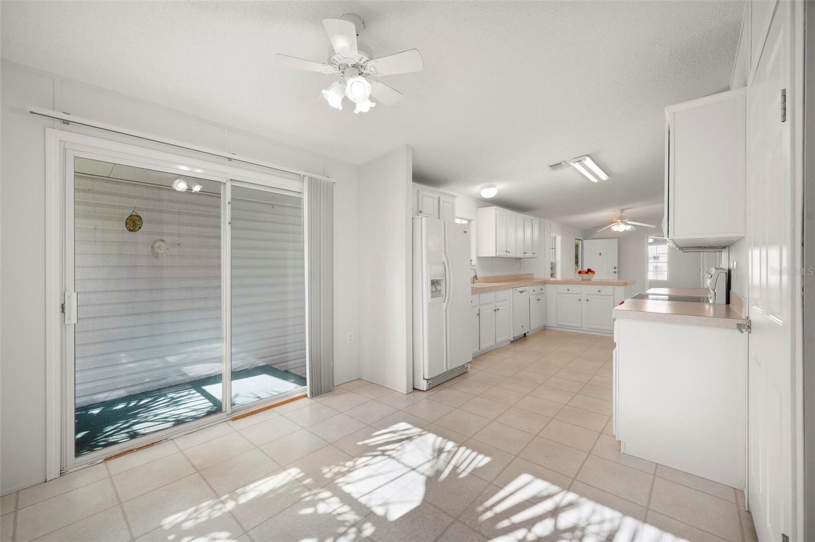 Image 18 of 47 For 1000 Kings Highway 128