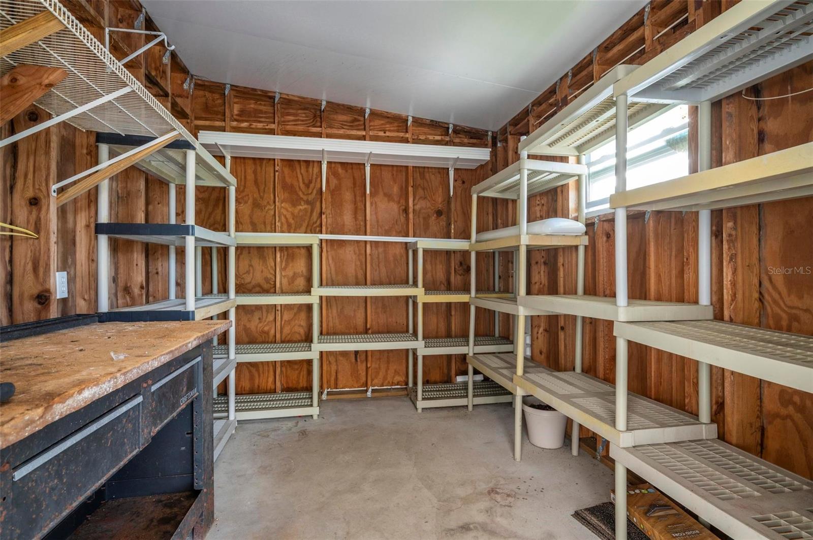 Image 31 of 47 For 1000 Kings Highway 128