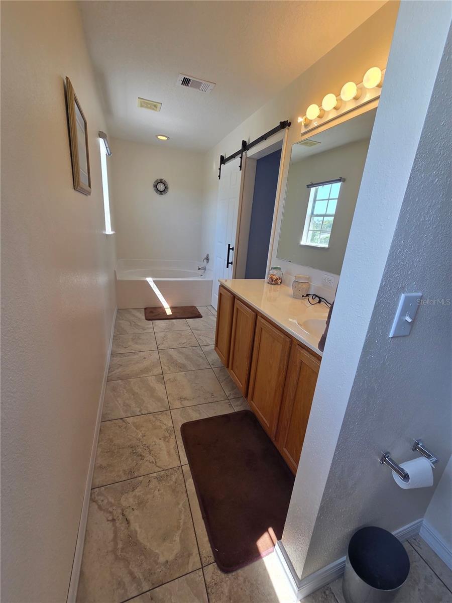 Image 23 of 32 For 1389 Timberhill Street