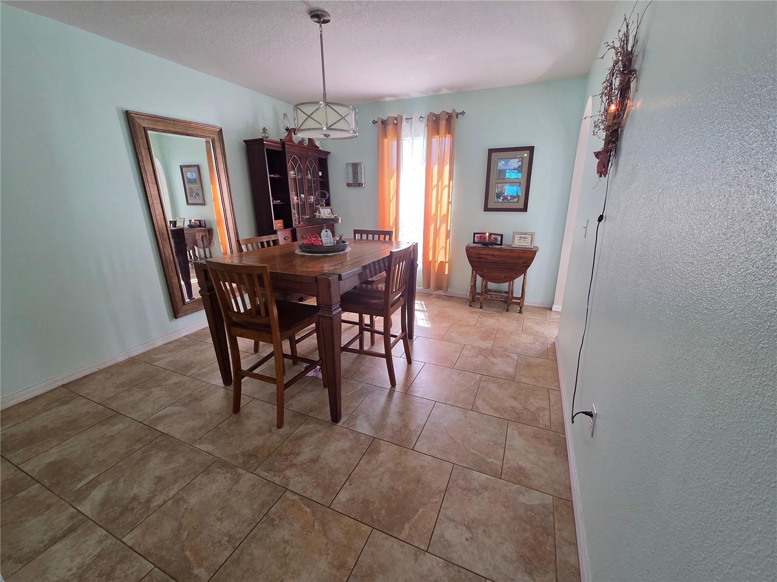 Image 8 of 32 For 1389 Timberhill Street