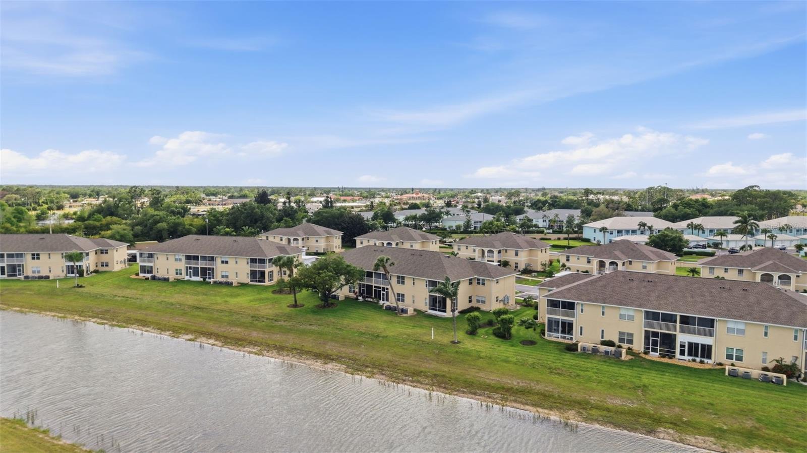 Image 27 of 29 For 5800 Sabal Trace Drive 401