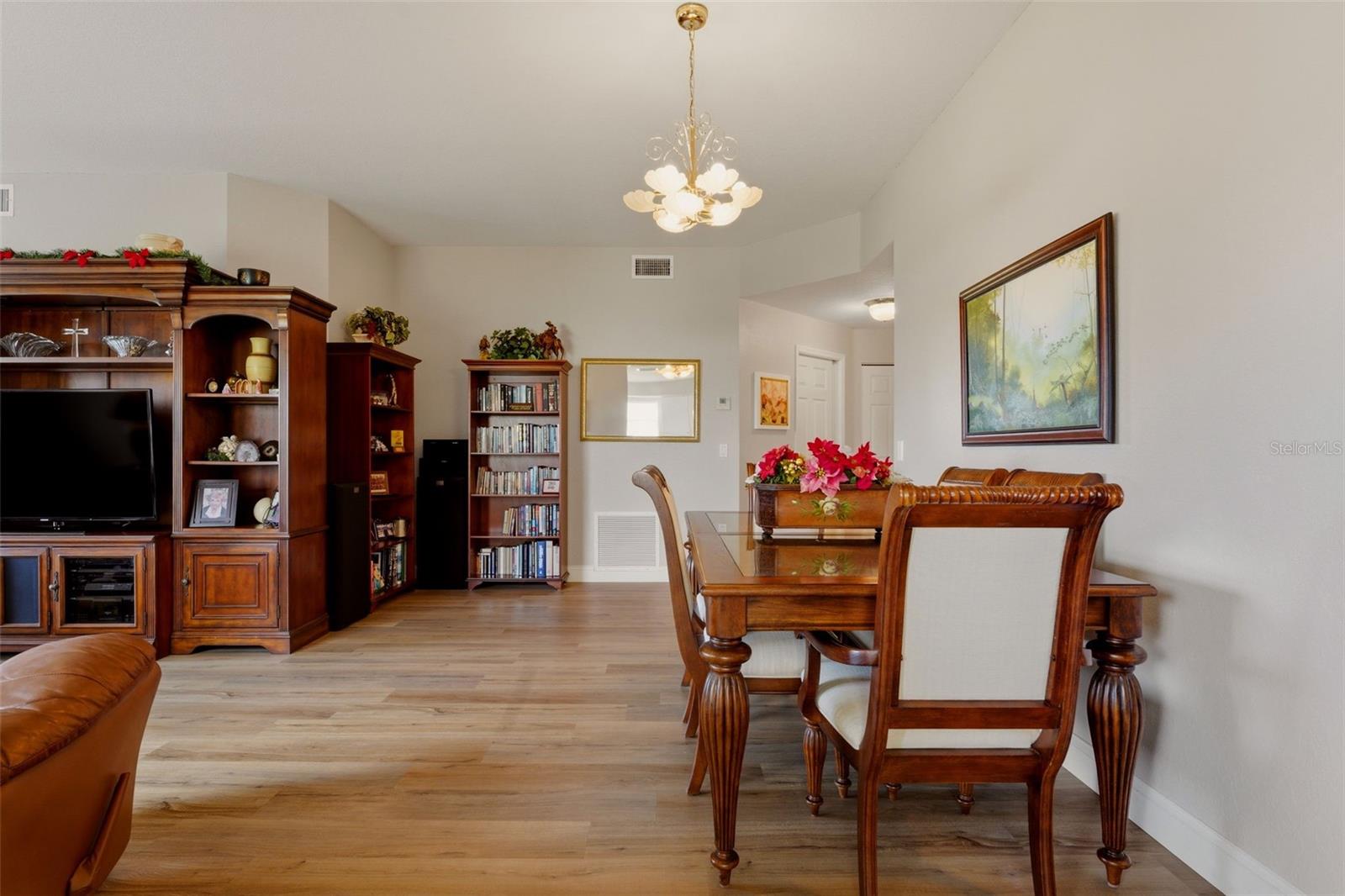 Image 5 of 29 For 5800 Sabal Trace Drive 401