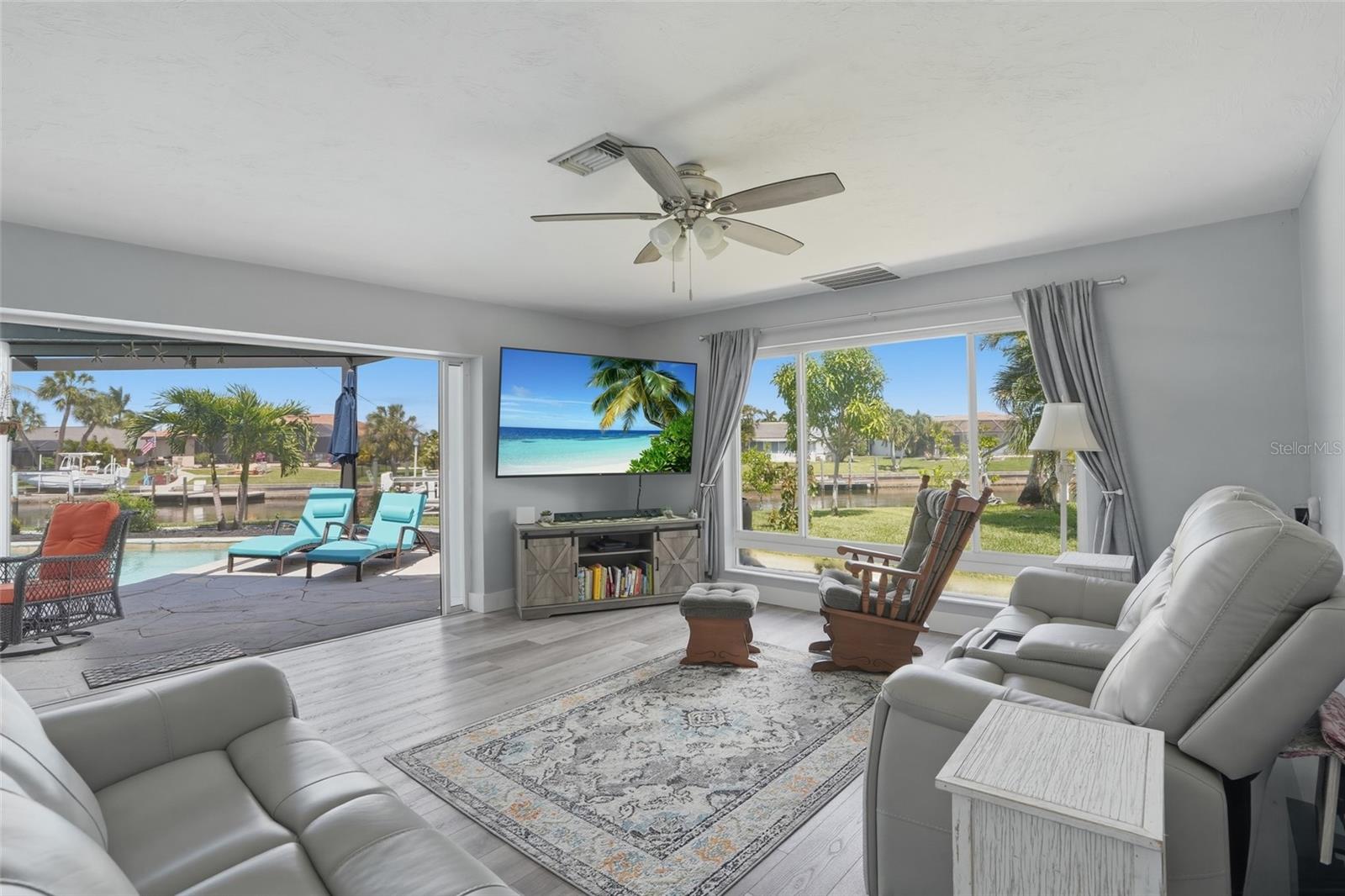 Image 12 of 36 For 300 Delido Court