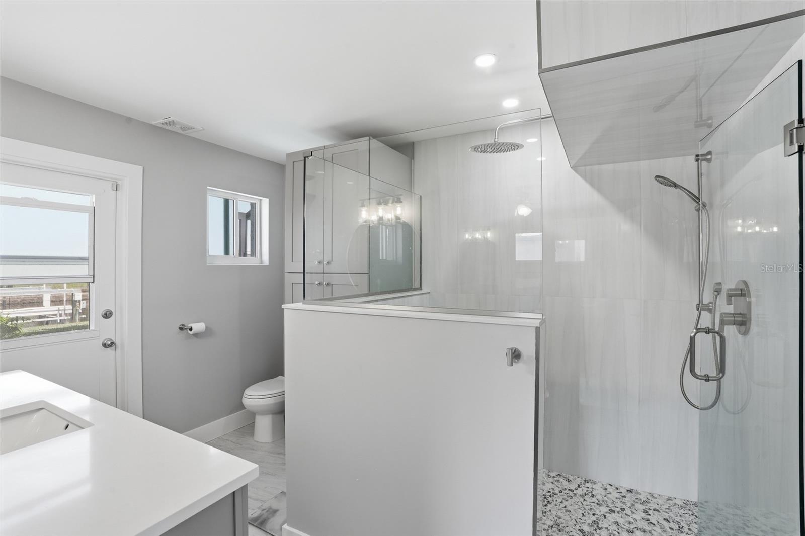 Image 17 of 36 For 300 Delido Court