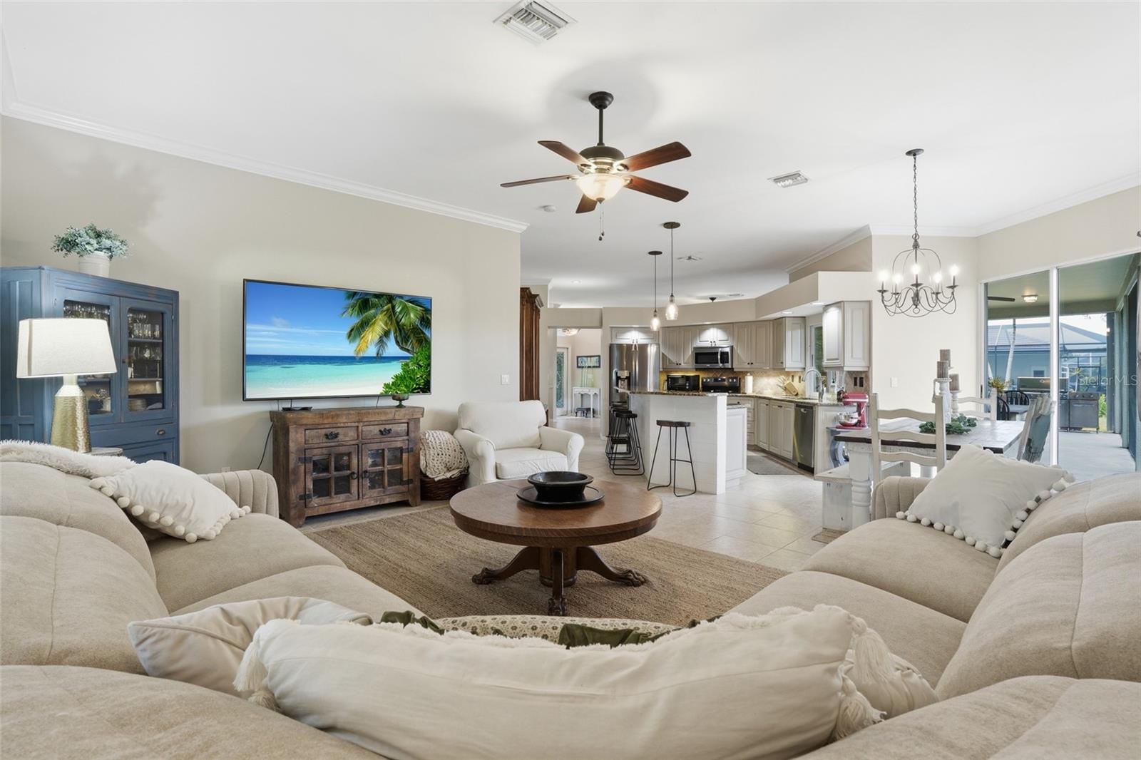 Image 20 of 47 For 12761 Dresden Court