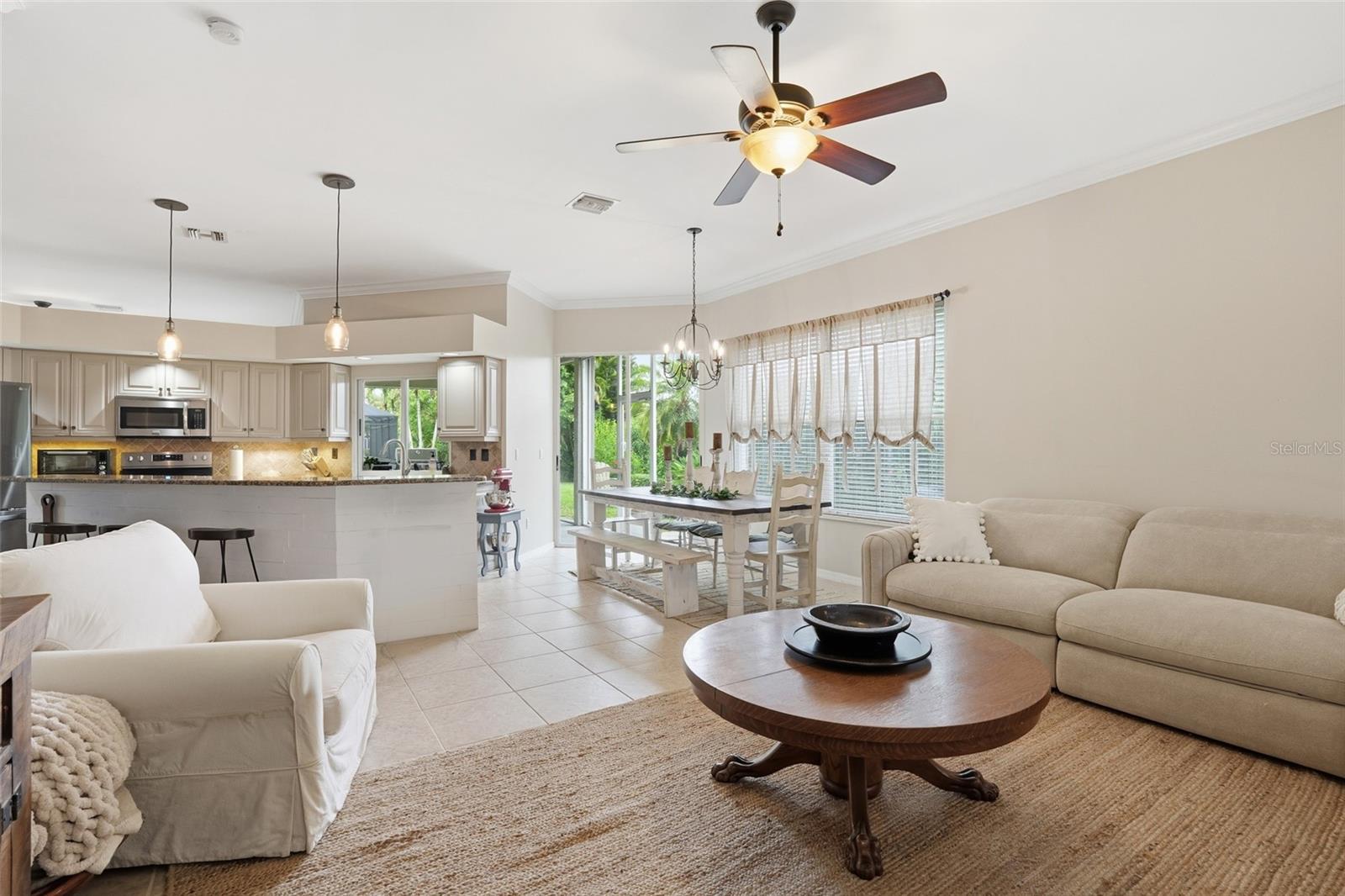 Image 21 of 47 For 12761 Dresden Court