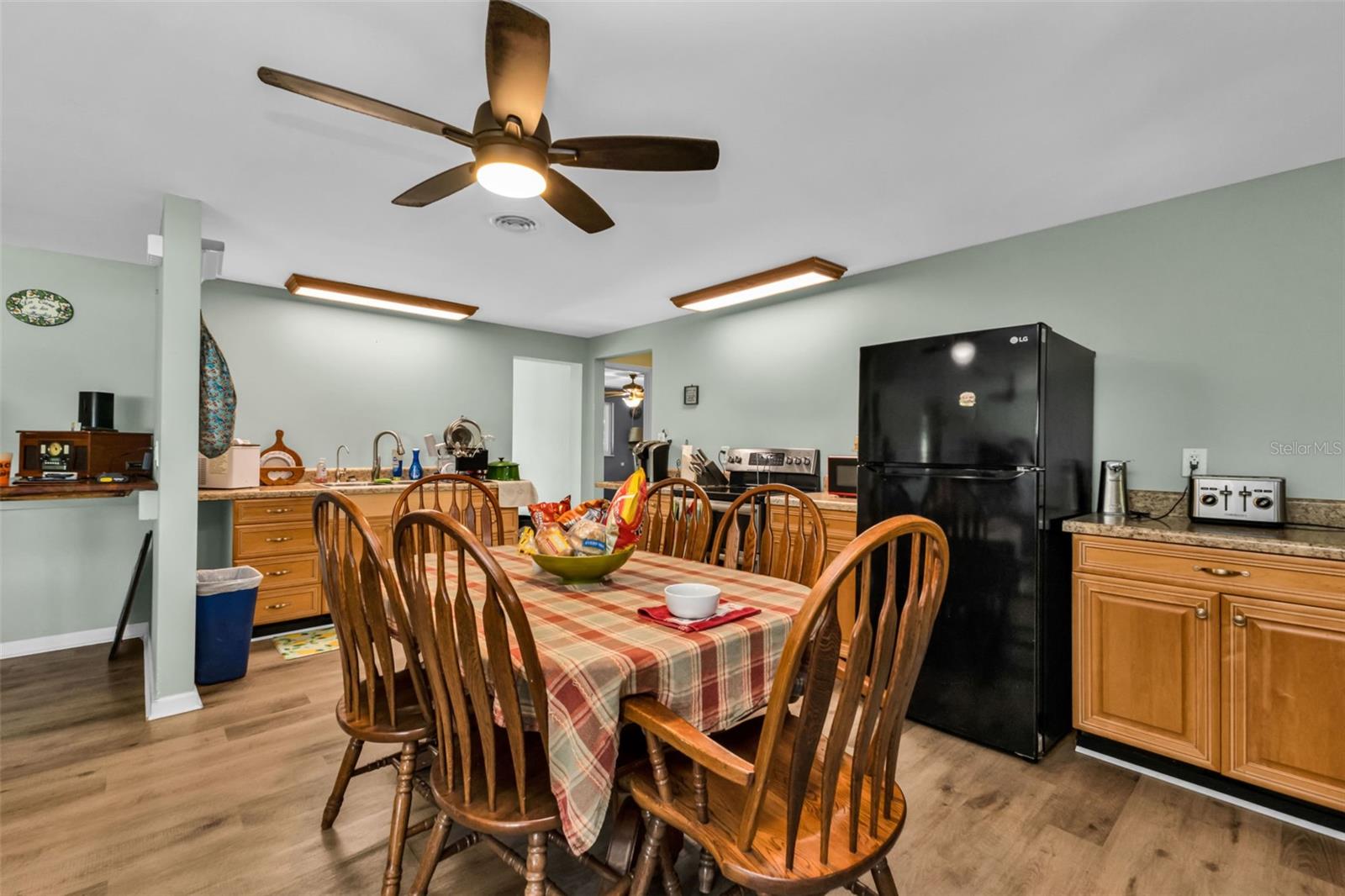 Image 10 of 47 For 22289 Olean Boulevard