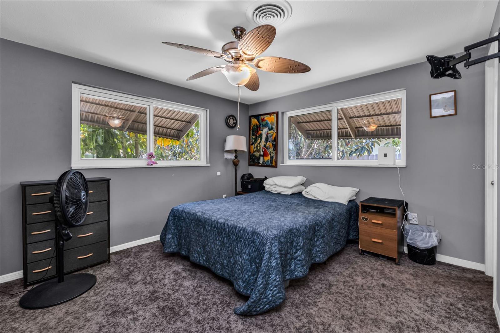 Image 16 of 47 For 22289 Olean Boulevard