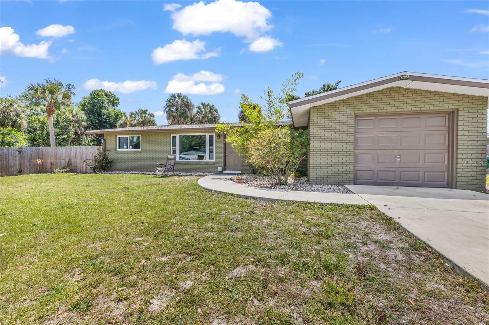 Image 3 of 47 For 22289 Olean Boulevard