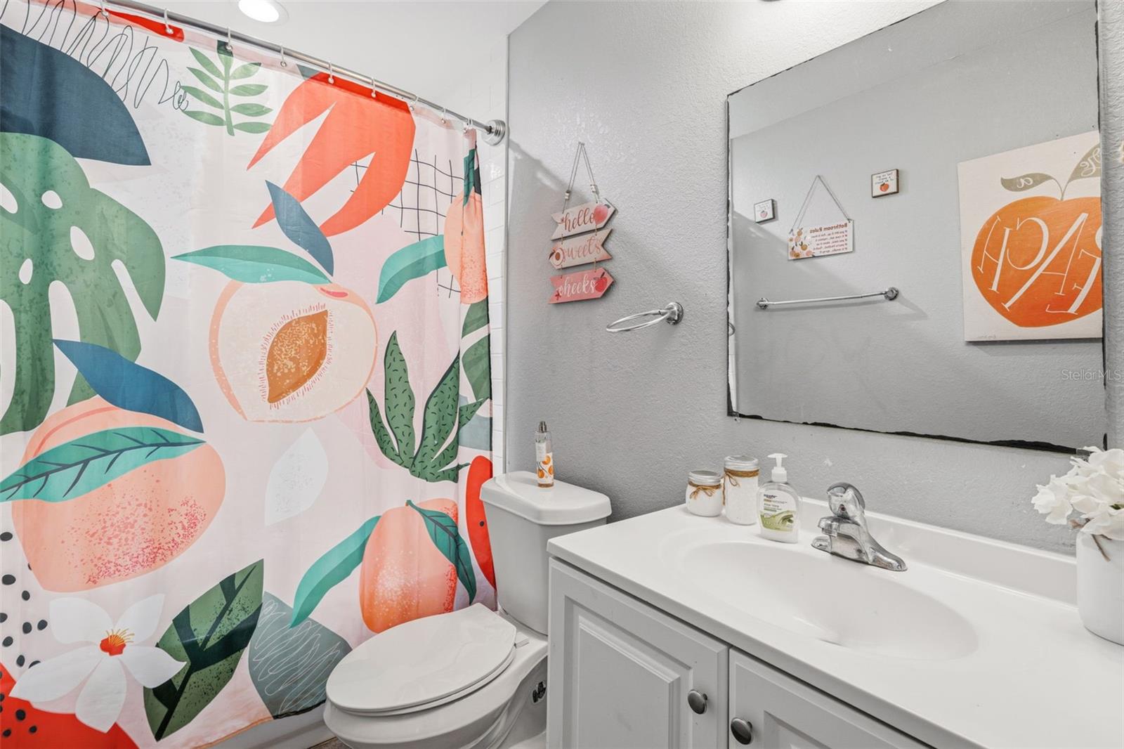 Image 21 of 33 For 409 Bridle Path