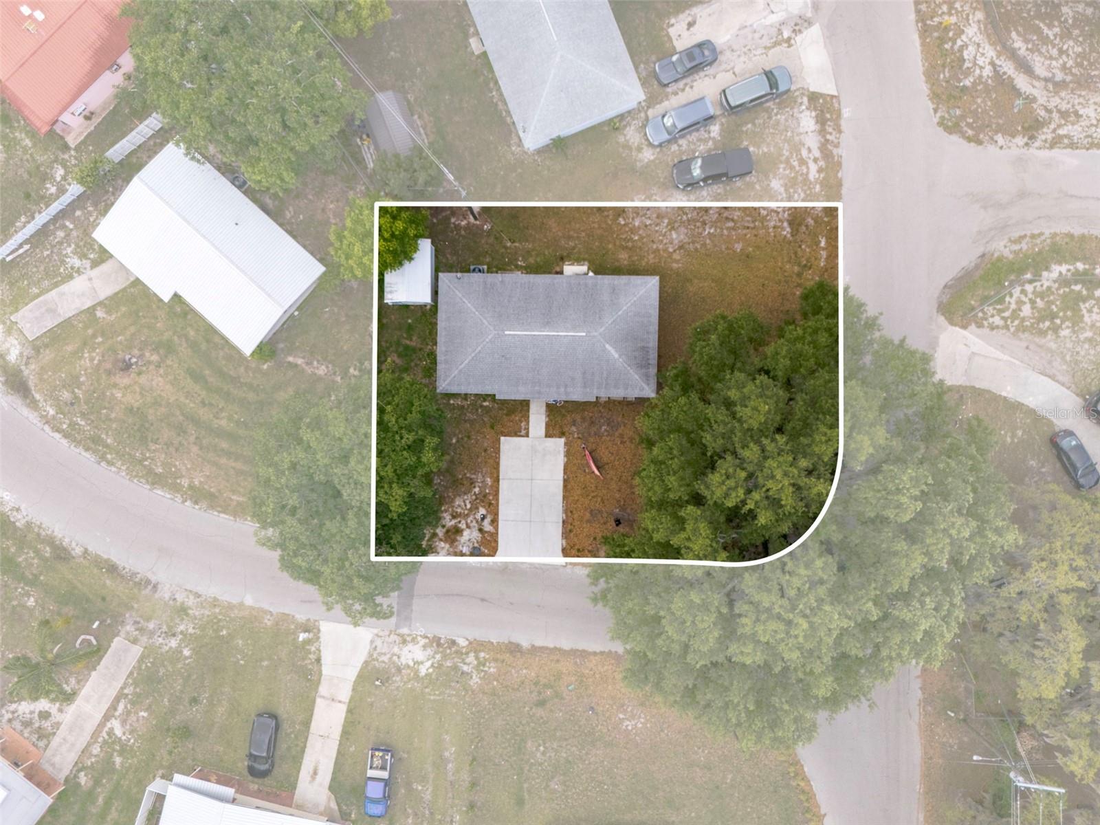 Image 28 of 33 For 409 Bridle Path