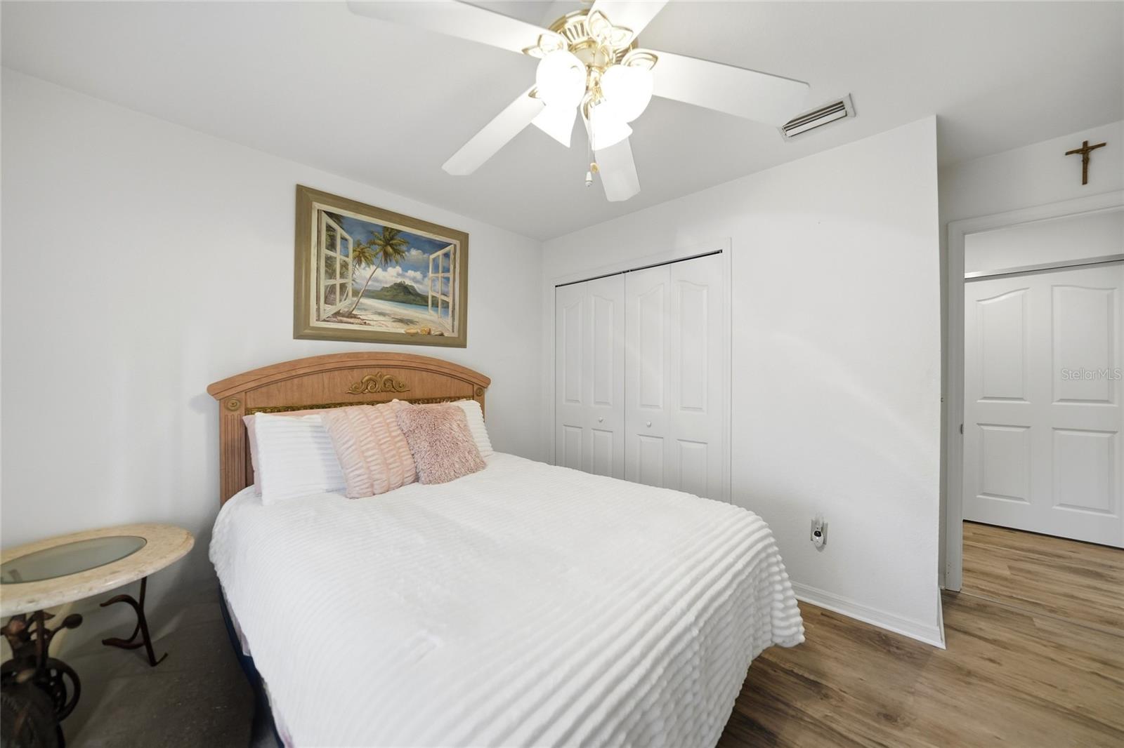 Image 13 of 19 For 1295 Saxony Circle 2103