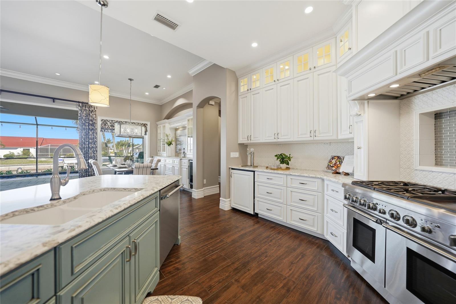 Image 16 of 52 For 849 Napoli Lane