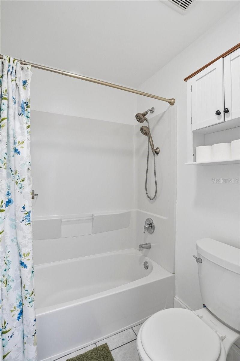 Image 15 of 26 For 22375 Edgewater Drive 256