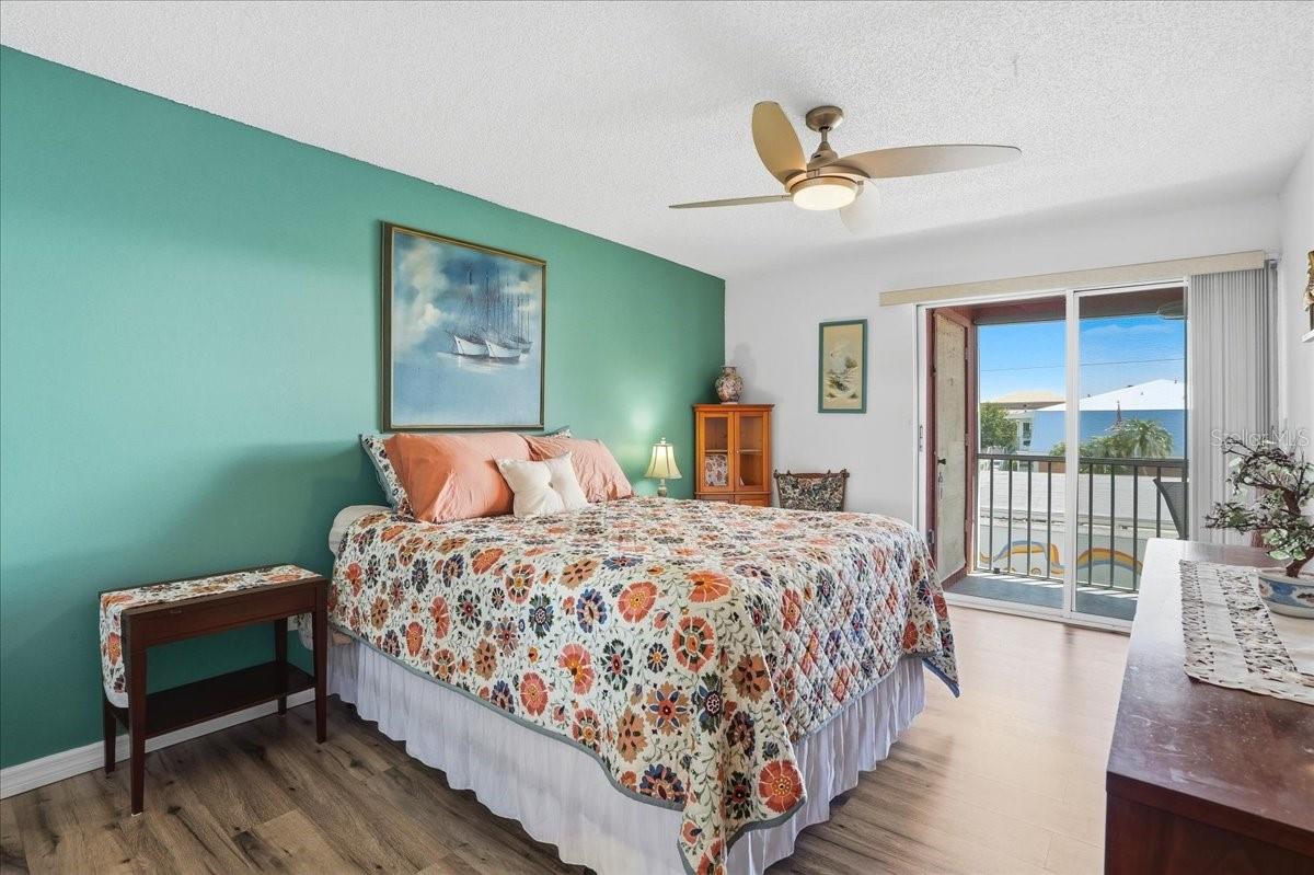 Image 16 of 26 For 22375 Edgewater Drive 256