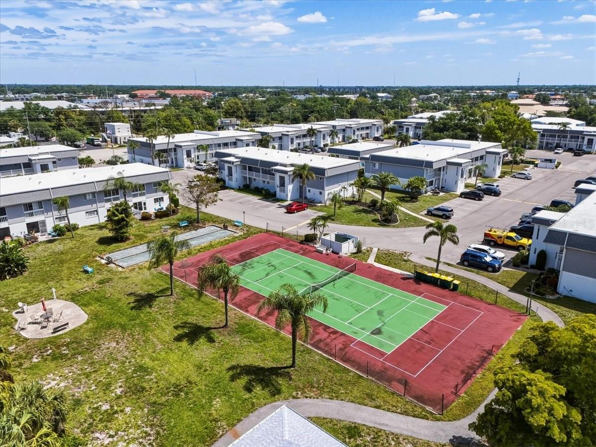 Image 25 of 26 For 22375 Edgewater Drive 256