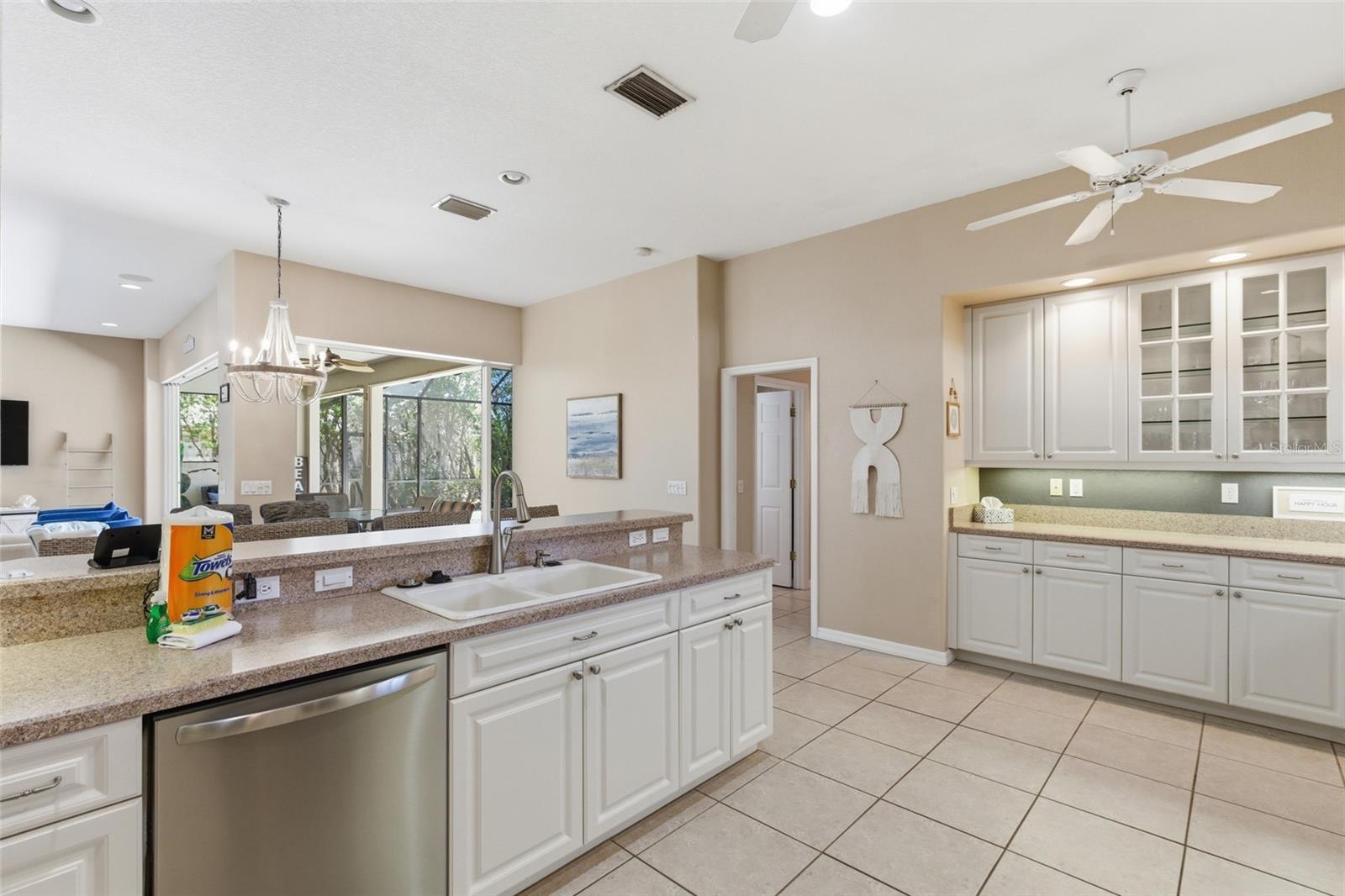 Image 13 of 34 For 974 Rotonda Circle