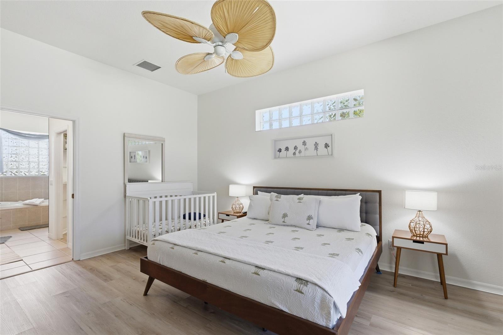 Image 16 of 34 For 974 Rotonda Circle