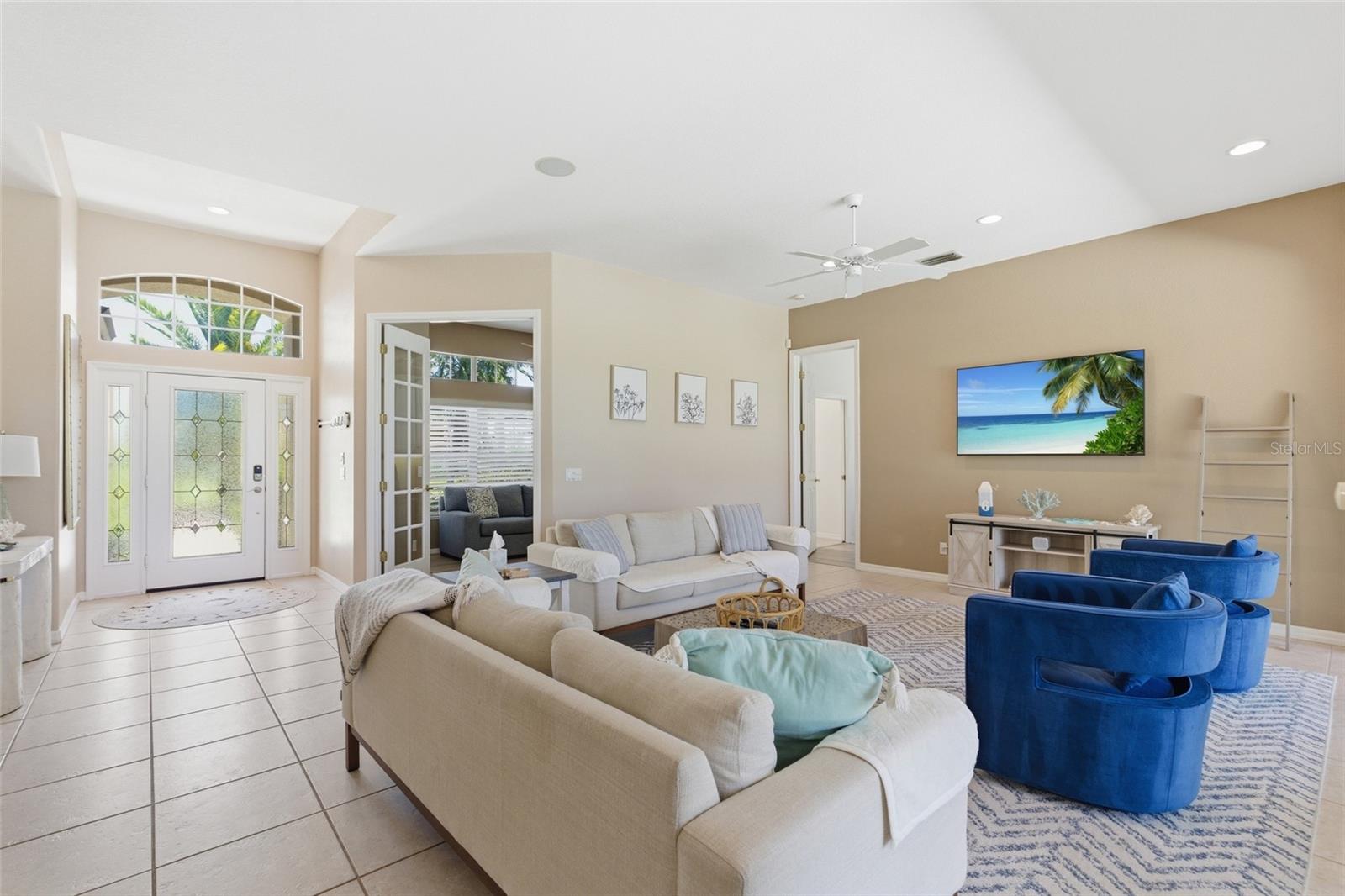 Image 7 of 34 For 974 Rotonda Circle