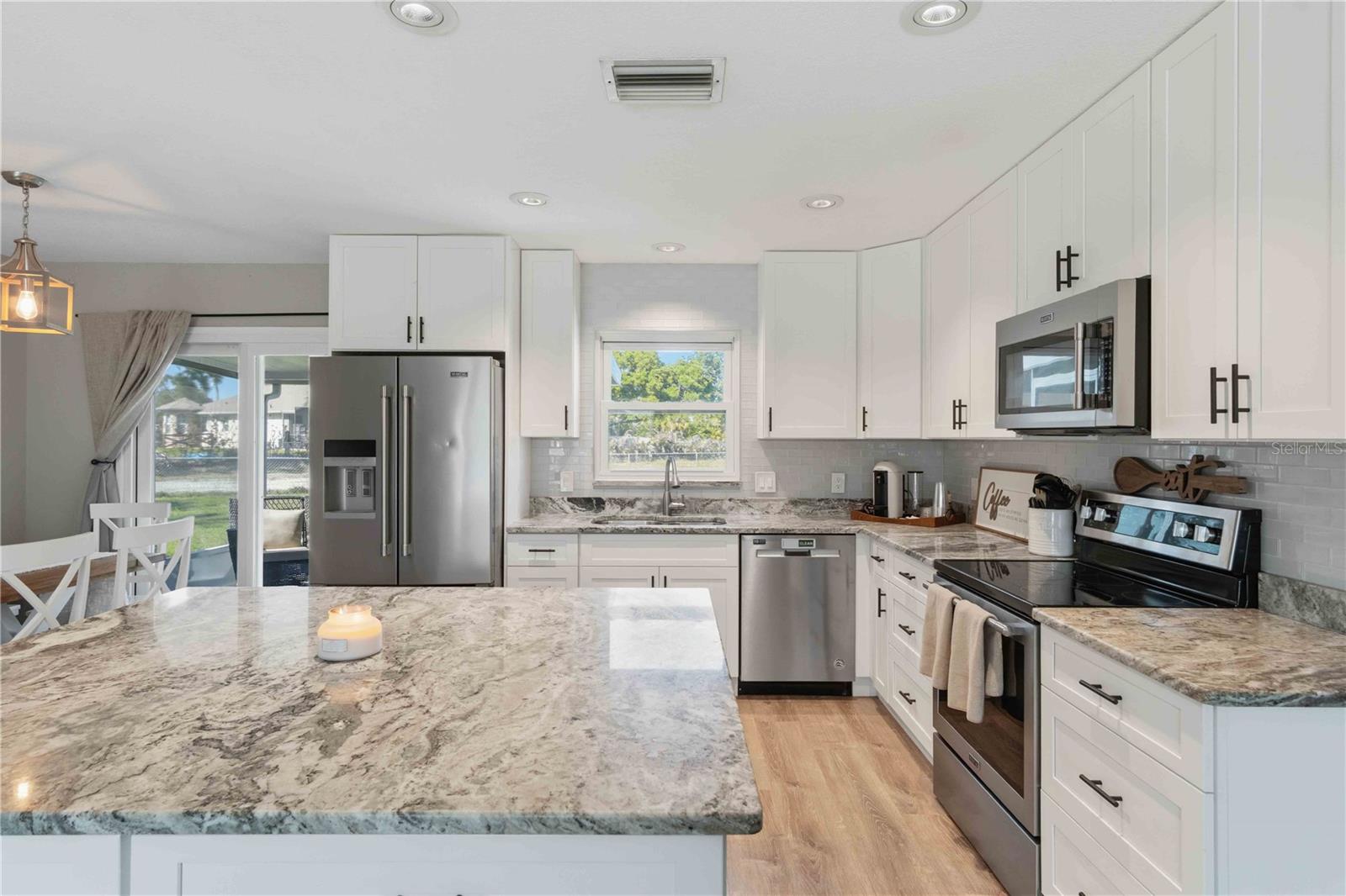 Image 14 of 52 For 7124 Totem Avenue