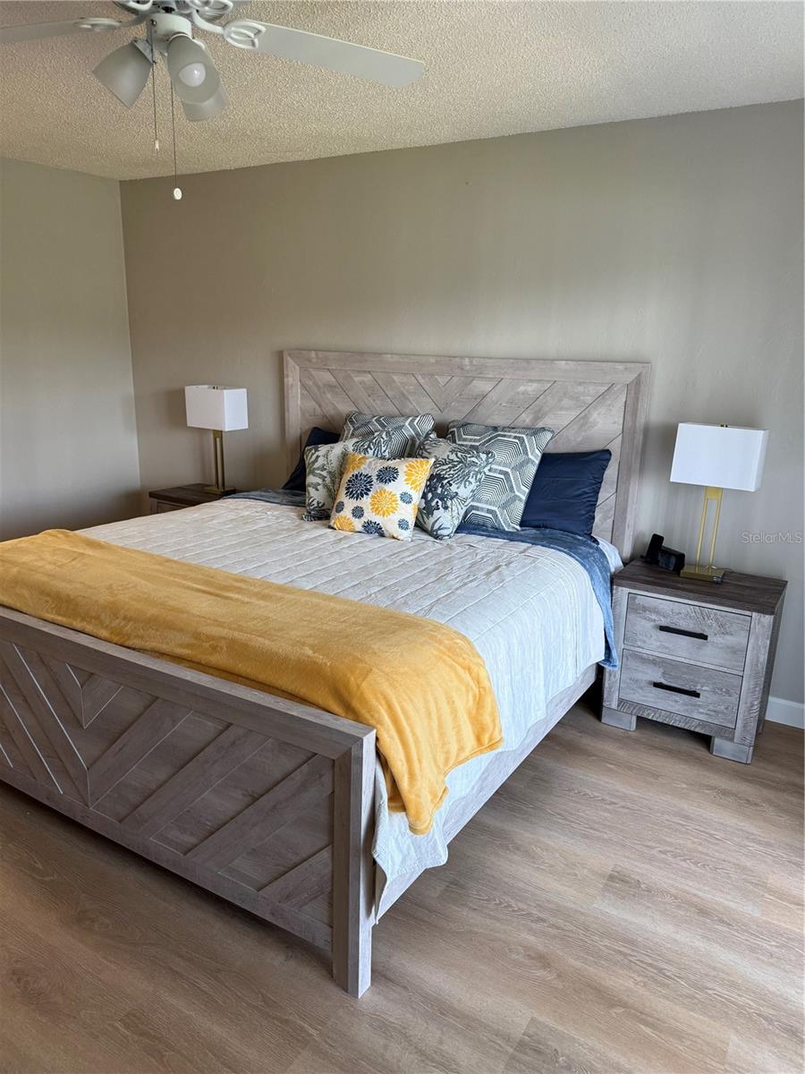 Image 11 of 25 For 4711 Santa Barbara Boulevard 1