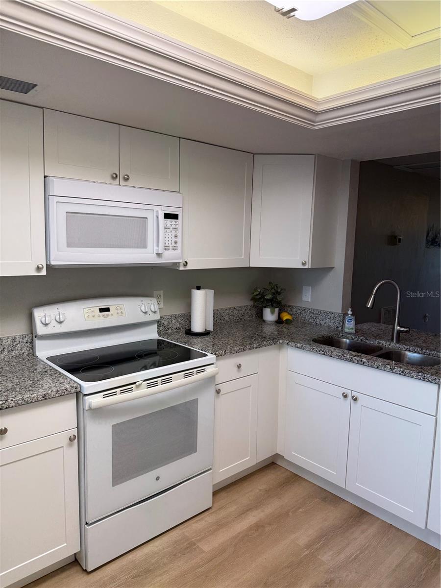 Image 3 of 25 For 4711 Santa Barbara Boulevard 1